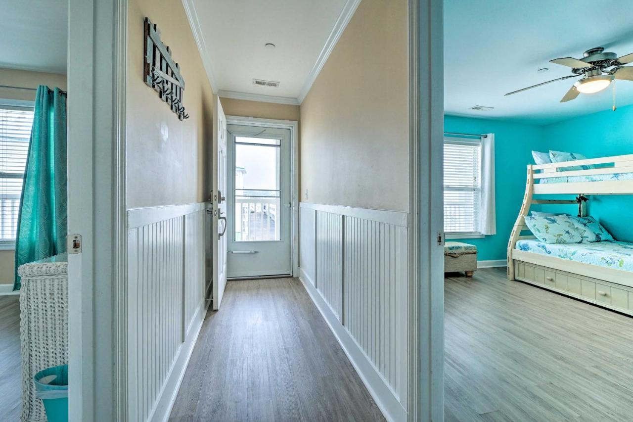 Ocean-View Oak Island Condo, 1 Block To Beach! Экстерьер фото